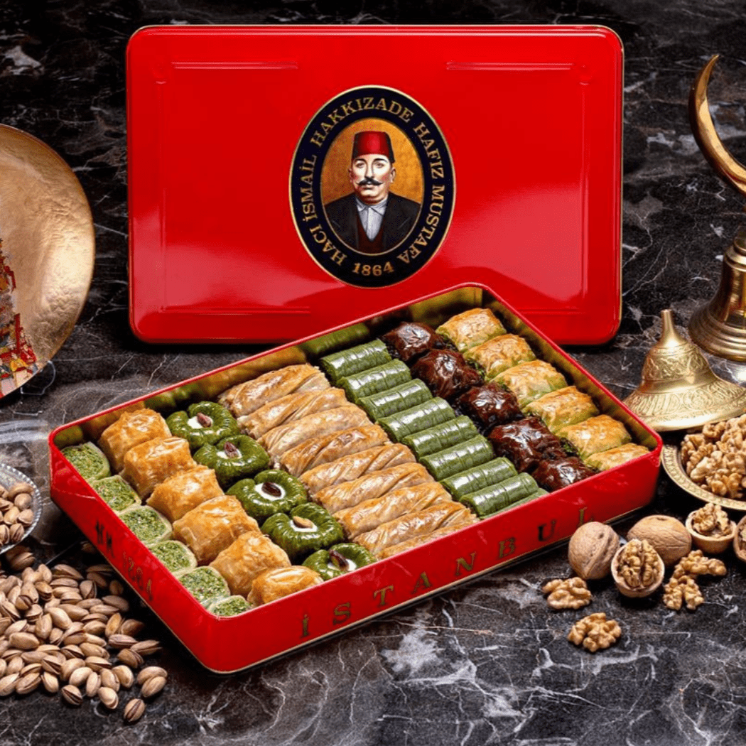 بقلاوة تركية فاخرة مشكلة بالفستق والجوز 2200 غرام | حافظ مصطفى