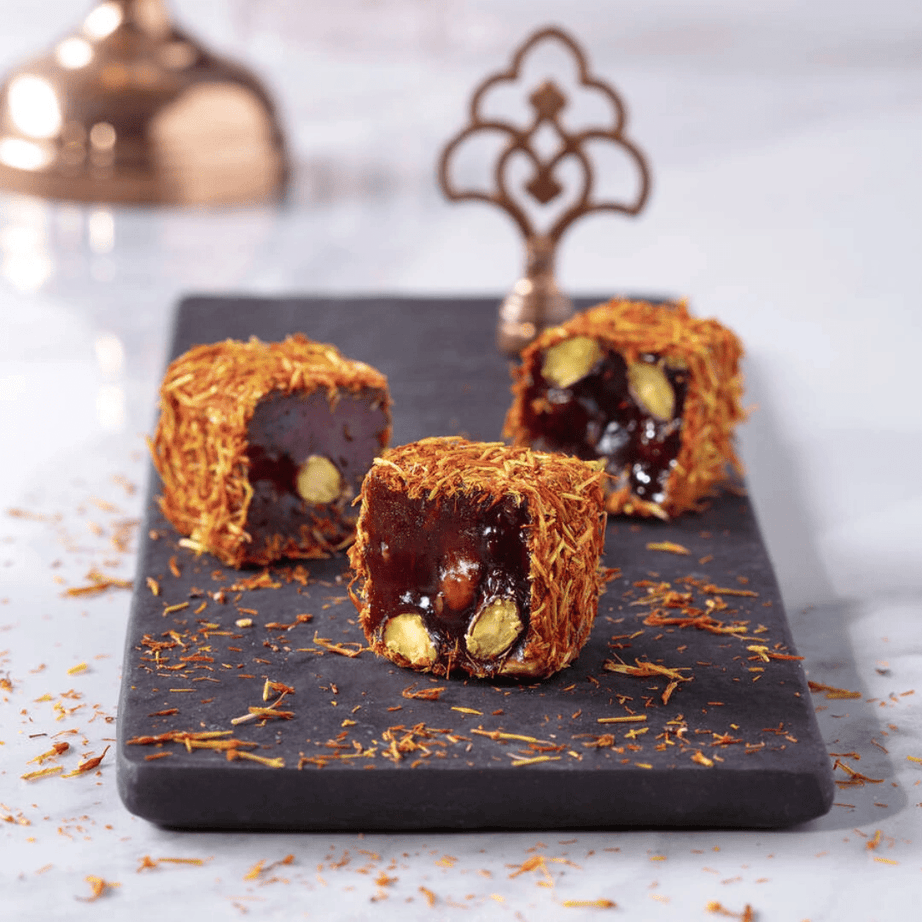 حلقوم بنكهة الرمان مغطس بالزعفران محشي بالفستق 500 غ | شيكرجي جافر إيرول