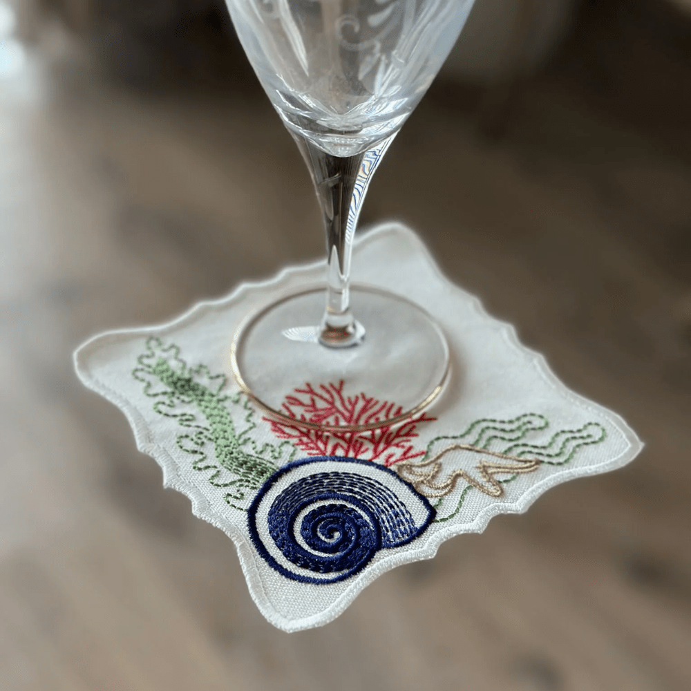 qotnhome طقم كوسترات بحرية مطرزة قماش قطني مقاوم للبقع (قطعتين)